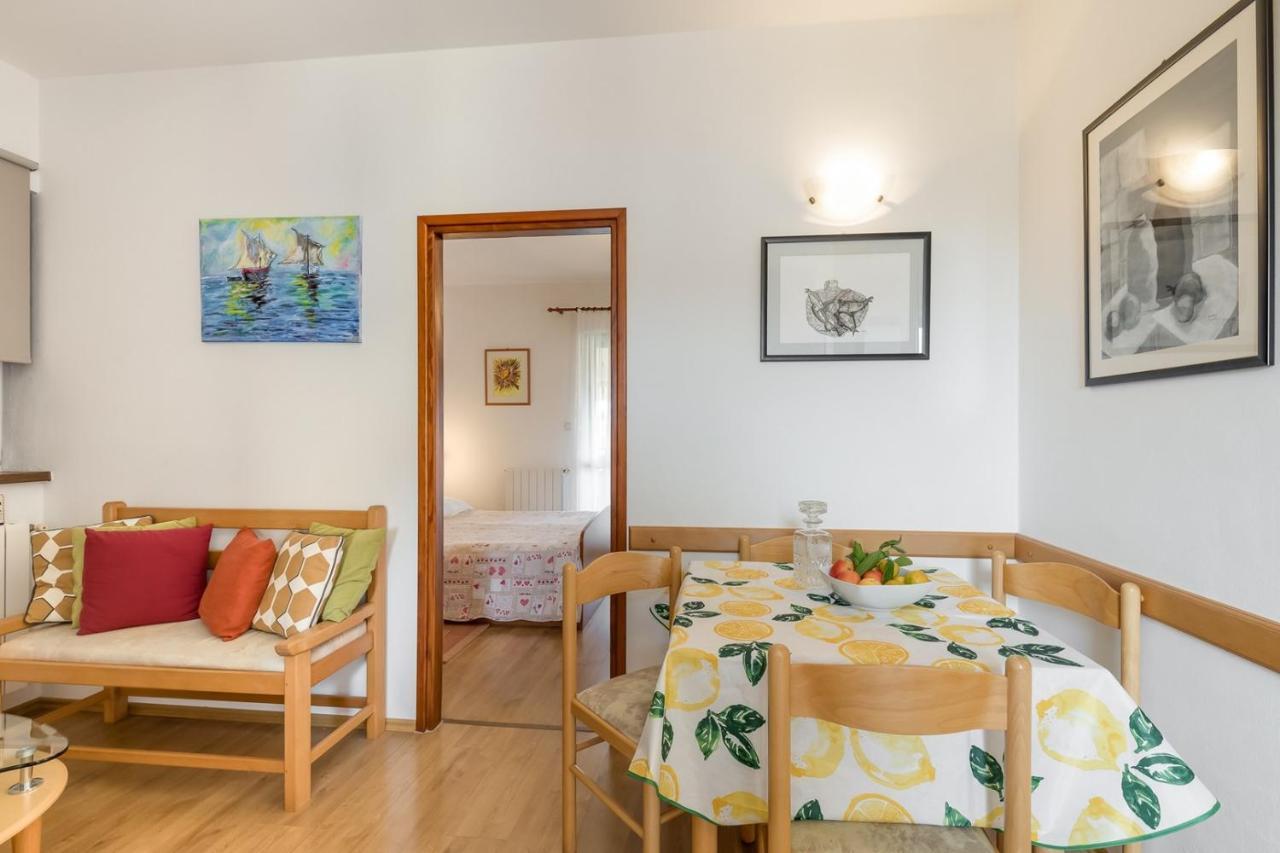 Apartments Ruzica ポレッチ エクステリア 写真