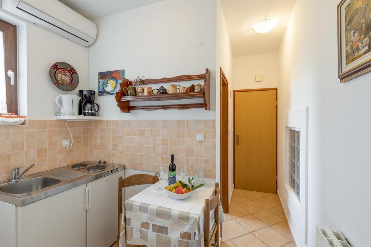 Apartments Ruzica ポレッチ エクステリア 写真